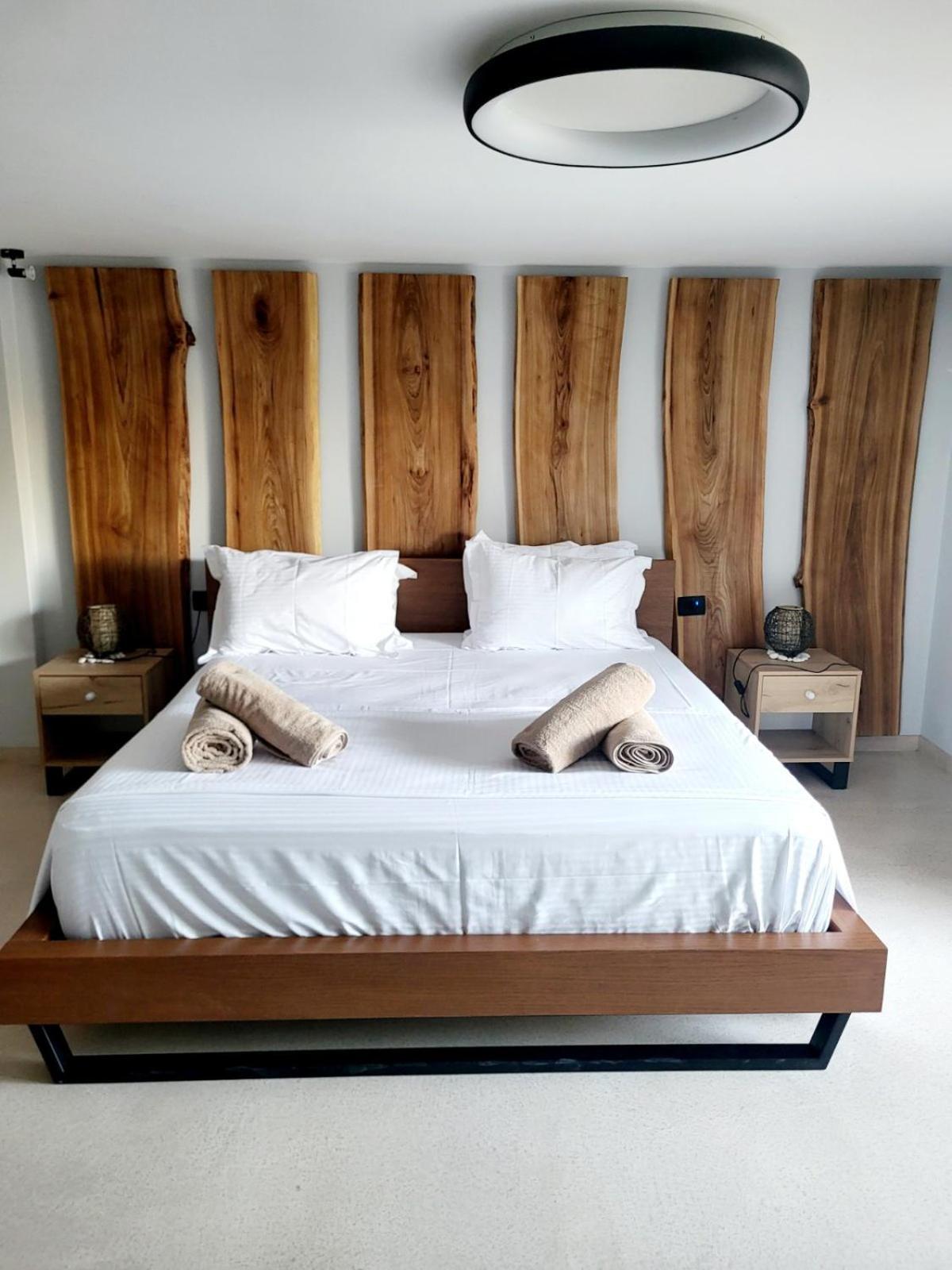 Black And White Apartment Pollonia Ngoại thất bức ảnh